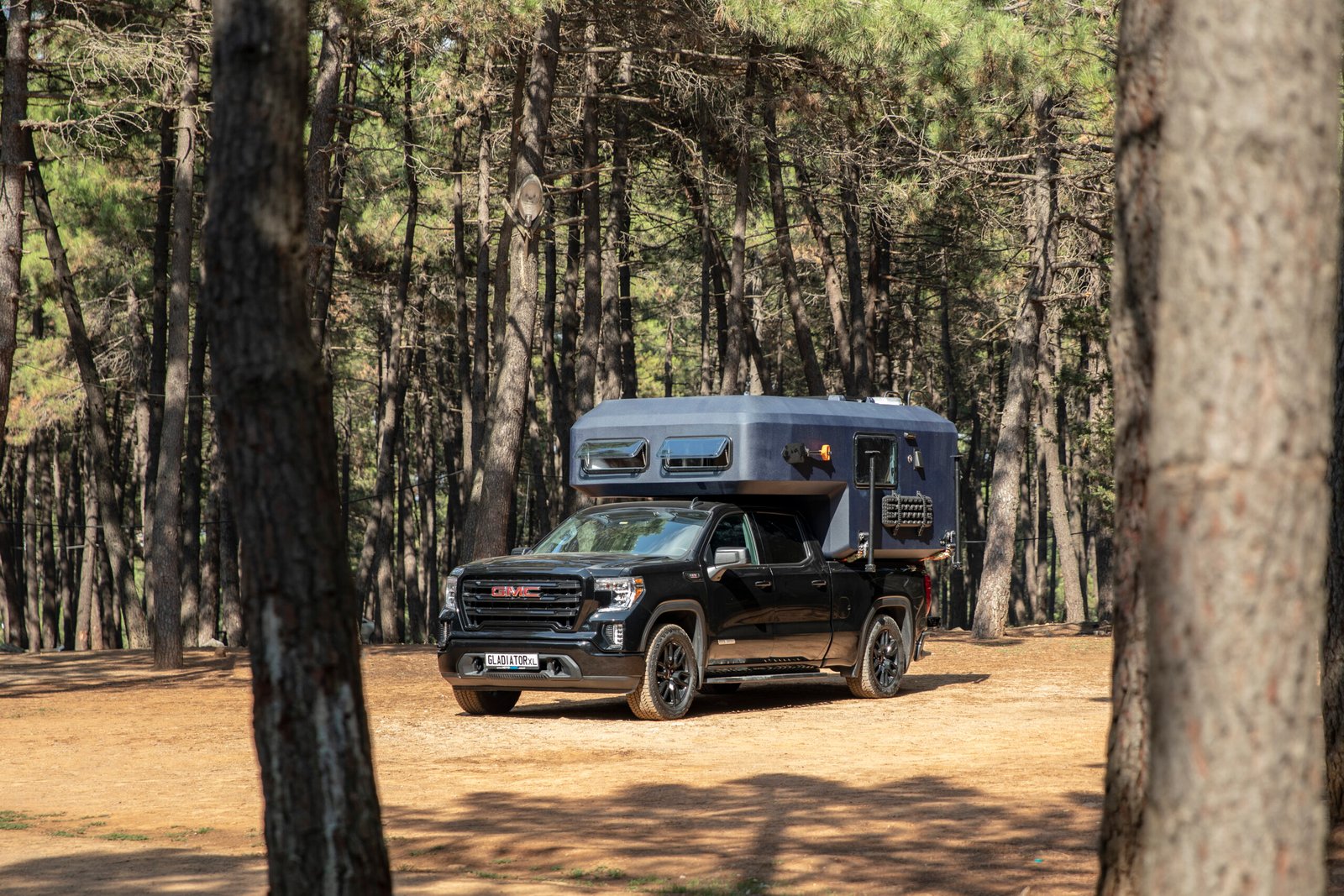 Gladiator USA XLE 12